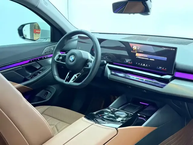 BMW 5 Series — Фото автомобиля 23