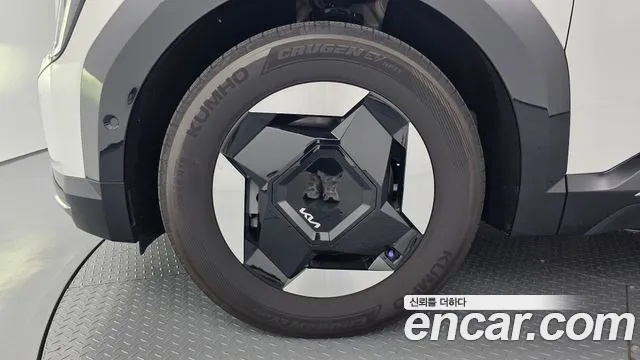 Kia EV9 Long Range 2WD — Фото автомобиля 2