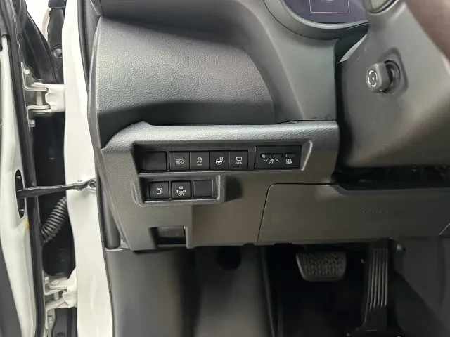 Toyota Granvia — Фото автомобиля 6
