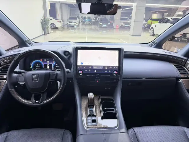 Toyota Vellfire — Фото автомобиля 4