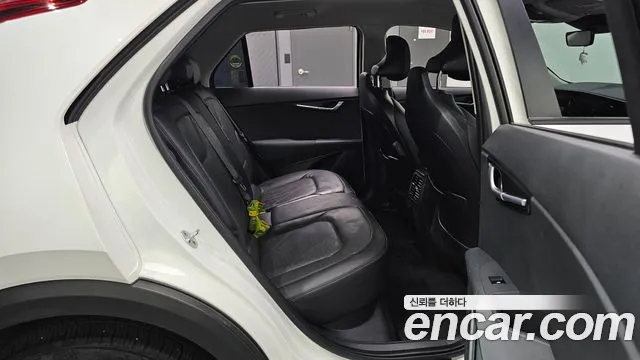 Kia Niro — Фото автомобиля 17