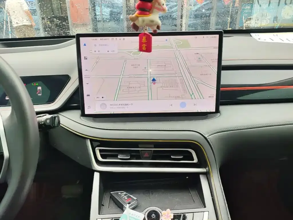 WEY Macchiato DHT-PHEV 2021 1.5L Master Edition — Фото автомобиля 12