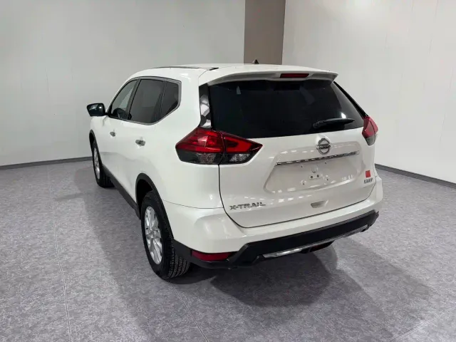Nissan X-Trail — Фото автомобиля 5