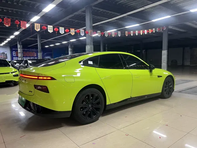 Xpeng P7 — Фото автомобиля 10