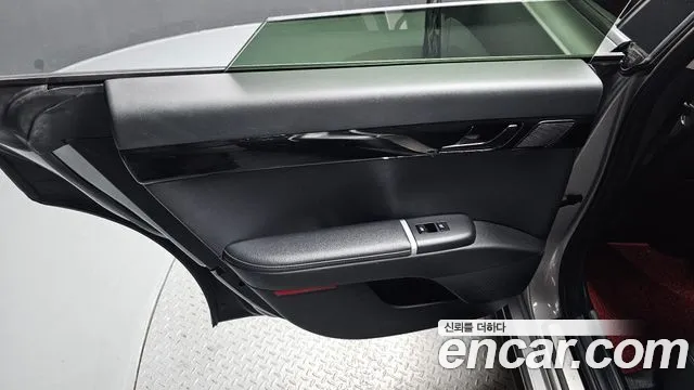Hyundai Grandeur Grandeur (GN7) 3.5 LPG 2WD (Такси) — Фото автомобиля 23