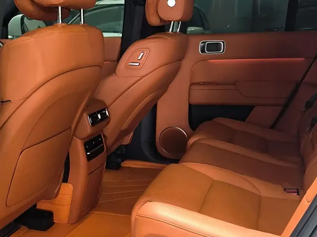 Li Auto L7 — Фото автомобиля 8