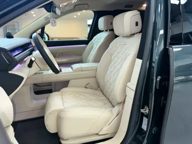Nio ES8 — Фото автомобиля 7