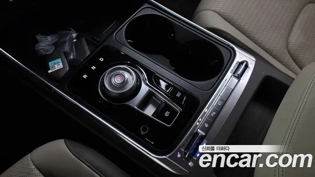 Kia Carnival — Фото автомобиля 12