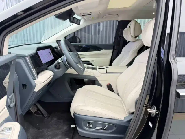 BYD Xia — Фото автомобиля 7