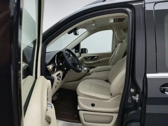 Mercedes-Benz V-Class — Фото автомобиля 10