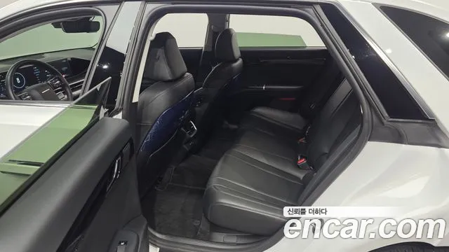 Hyundai Grandeur Grandeur (GN7) — Фото автомобиля 26