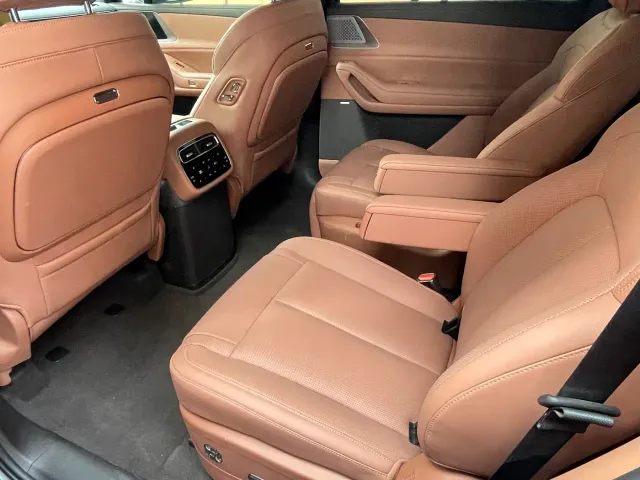 Denza N8L — Фото автомобиля 5