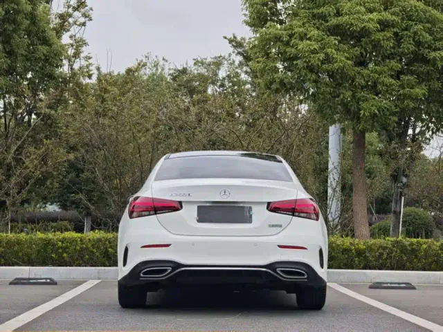 Mercedes-Benz Mercedes-Benz A-Class 2022 A 180 L Sport Sedan — Фото автомобиля 24