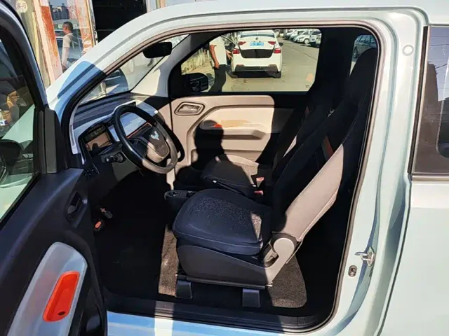 Wuling Hongguang Mini EV — Фото автомобиля 14