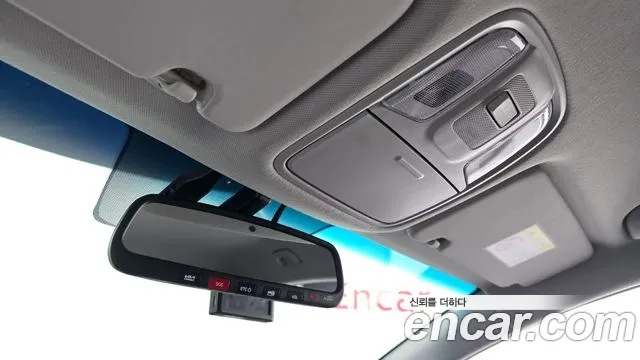 Kia Niro — Фото автомобиля 29