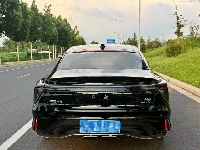 Hongqi H6 — Фото автомобиля 8
