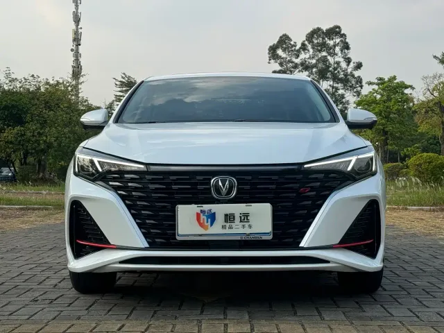 Changan Eado — Фото автомобиля 2