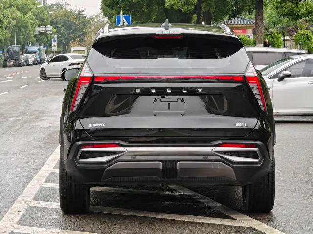 Geely Boyue L — Фото автомобиля 6