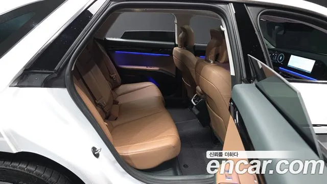 Hyundai Grandeur GN7 — Фото автомобиля 12