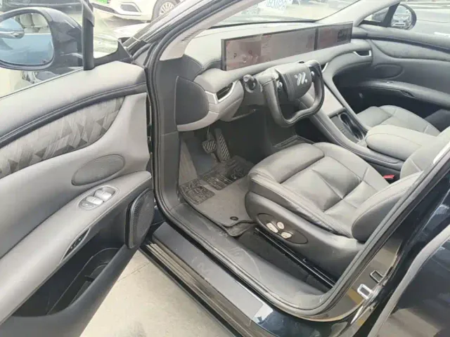 IM Motors LS6 — Фото автомобиля 15