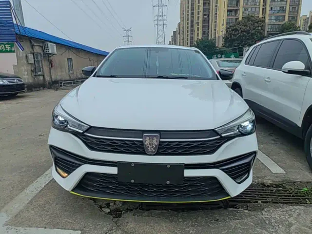 Roewe i5 — Фото автомобиля 2