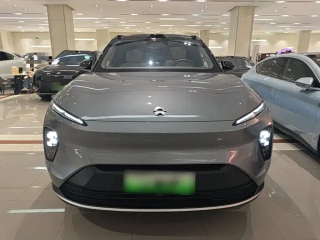 Nio ES8 — Фото автомобиля 2