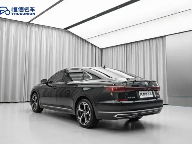 Volkswagen Passat — Фото автомобиля 7