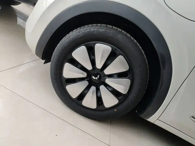 Wuling Bingo — Фото автомобиля 22