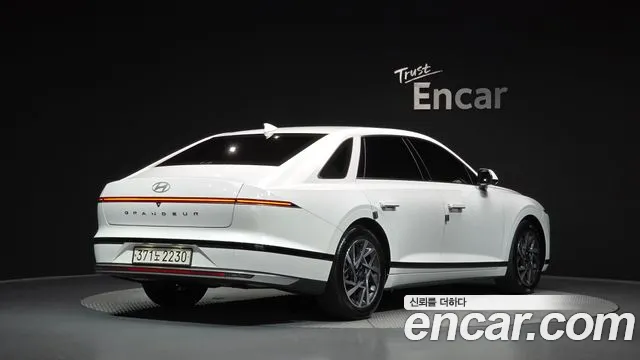 Hyundai Grandeur GN7 — Фото автомобиля 2