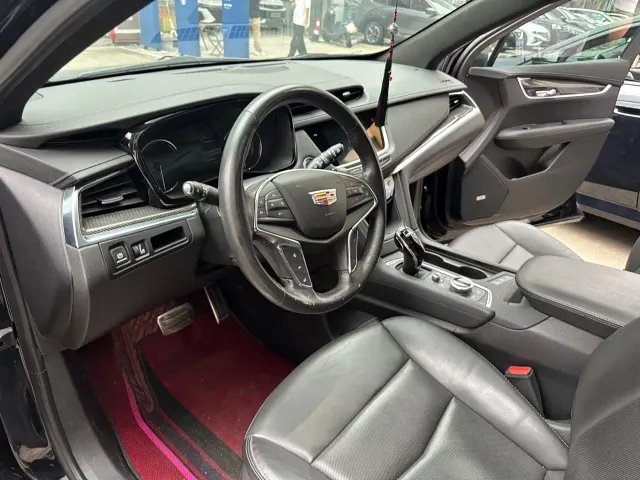 Cadillac XT5 — Фото автомобиля 2