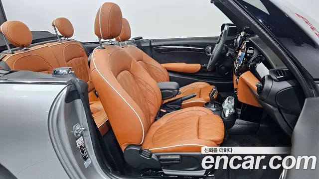 Mini Cooper Convertible — Фото автомобиля 12