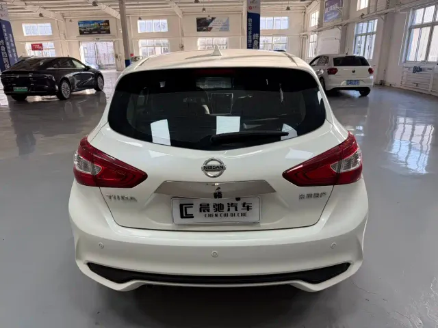 Nissan Tiida — Фото автомобиля 5