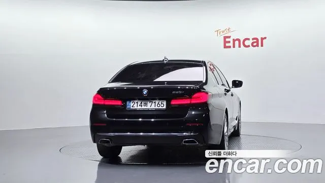 BMW 5 Series G30 — Фото автомобиля 4