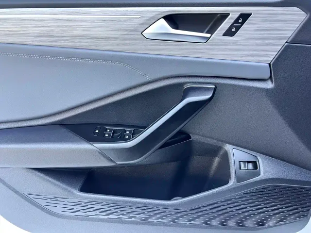 Volkswagen Sagitar — Фото автомобиля 8