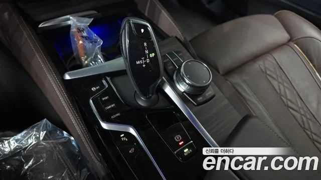 BMW 5 Series G30 — Фото автомобиля 12