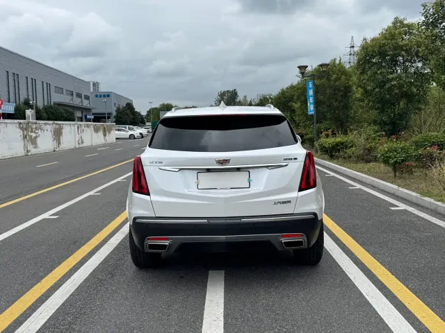 Cadillac XT5 — Фото автомобиля 16