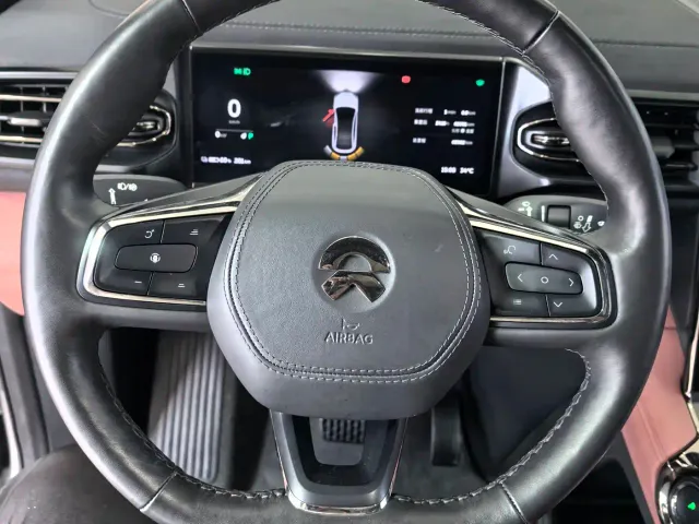 Nio EC6 — Фото автомобиля 9