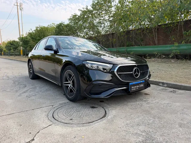 Mercedes-Benz E-Class — Фото автомобиля 8