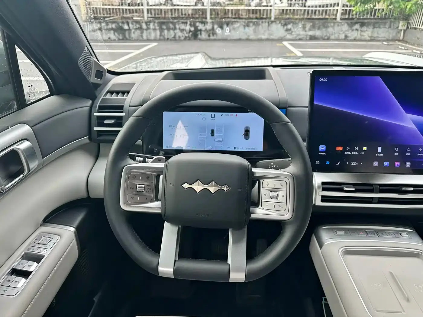 Fang Cheng Bao Titanium 7 2025 AWD Base Model — Фото автомобиля 9