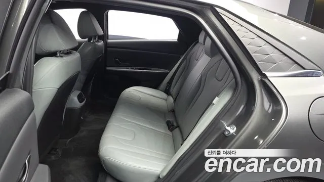 Hyundai Avante CN7 — Фото автомобиля 16