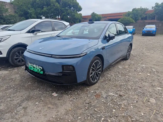 Фотография автомобиля — Leapmotor B01