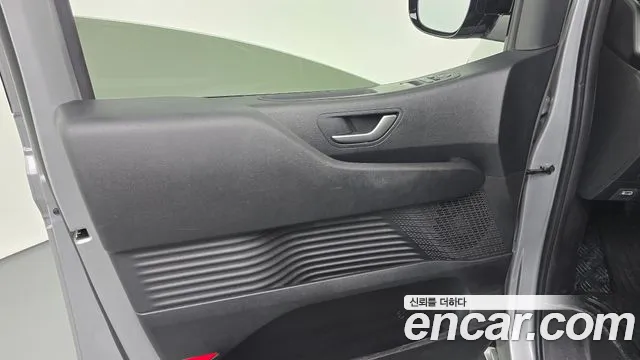 Hyundai Staria — Фото автомобиля 13