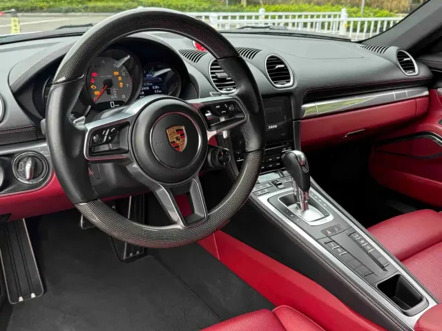 Porsche 718 — Фото автомобиля 11