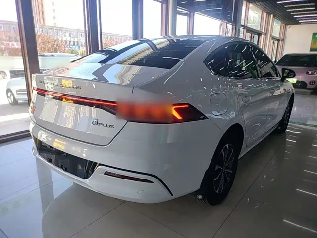 BYD Qin PLUS — Фото автомобиля 6