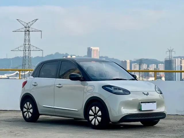 Wuling Bingo — Фото автомобиля 3