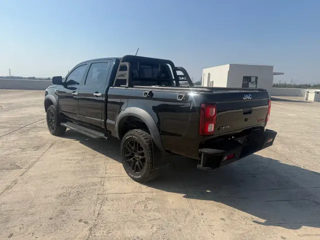 JAC Motors JAC T8 — Фото автомобиля 9