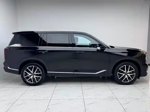 GAC Trumpchi GS8 — Фото автомобиля 15