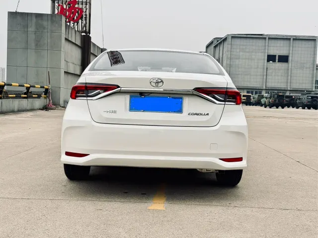 Toyota Corolla — Фото автомобиля 5