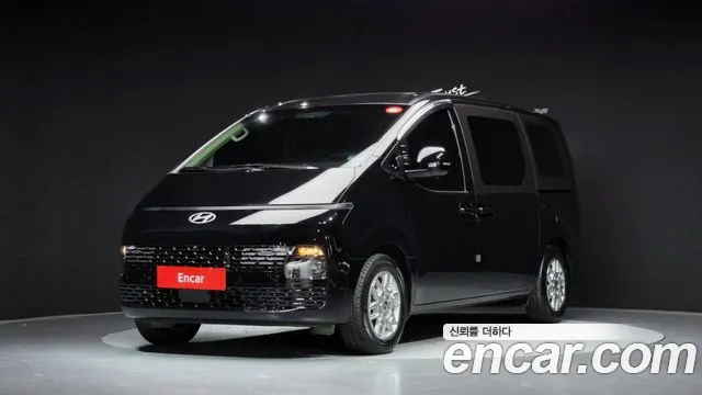 Фотография автомобиля — Hyundai Staria