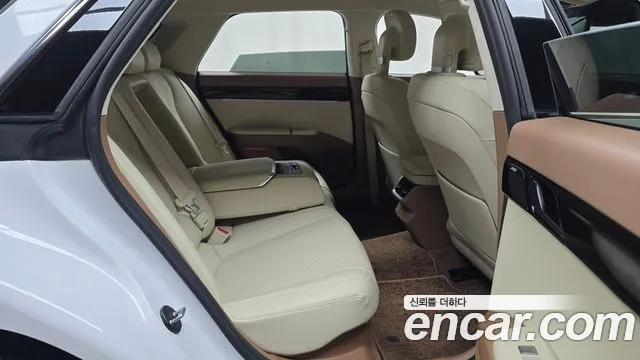 Hyundai Grandeur — Фото автомобиля 10